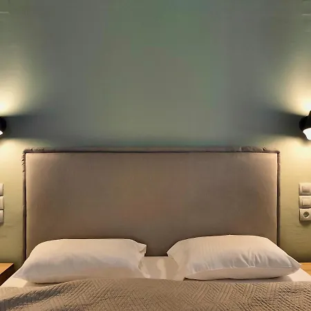 Gianna Plakia Kastraki - Meteora 3*